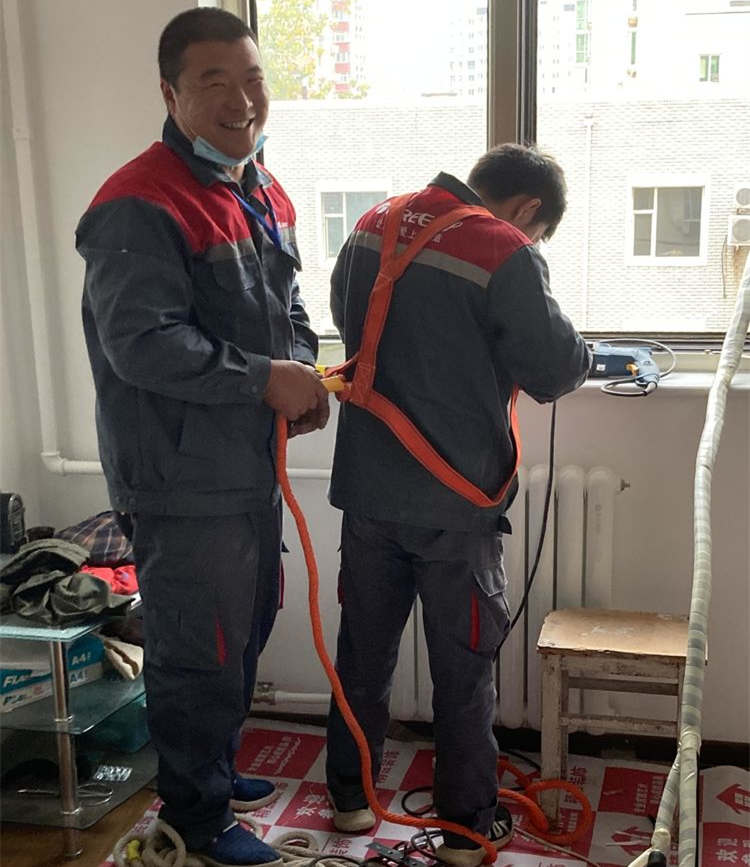 �������{(di��o)���b���ۺ����ճ�