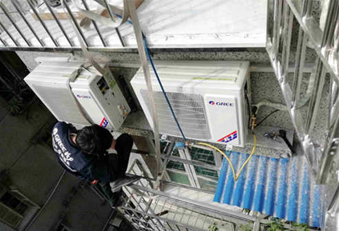 空調(diào)維修操作規(guī)范一：全面檢查